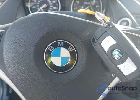 2013 BMW X1 xDrive28I из США, поврежденный, VIN WBAVL1C58DVR86118